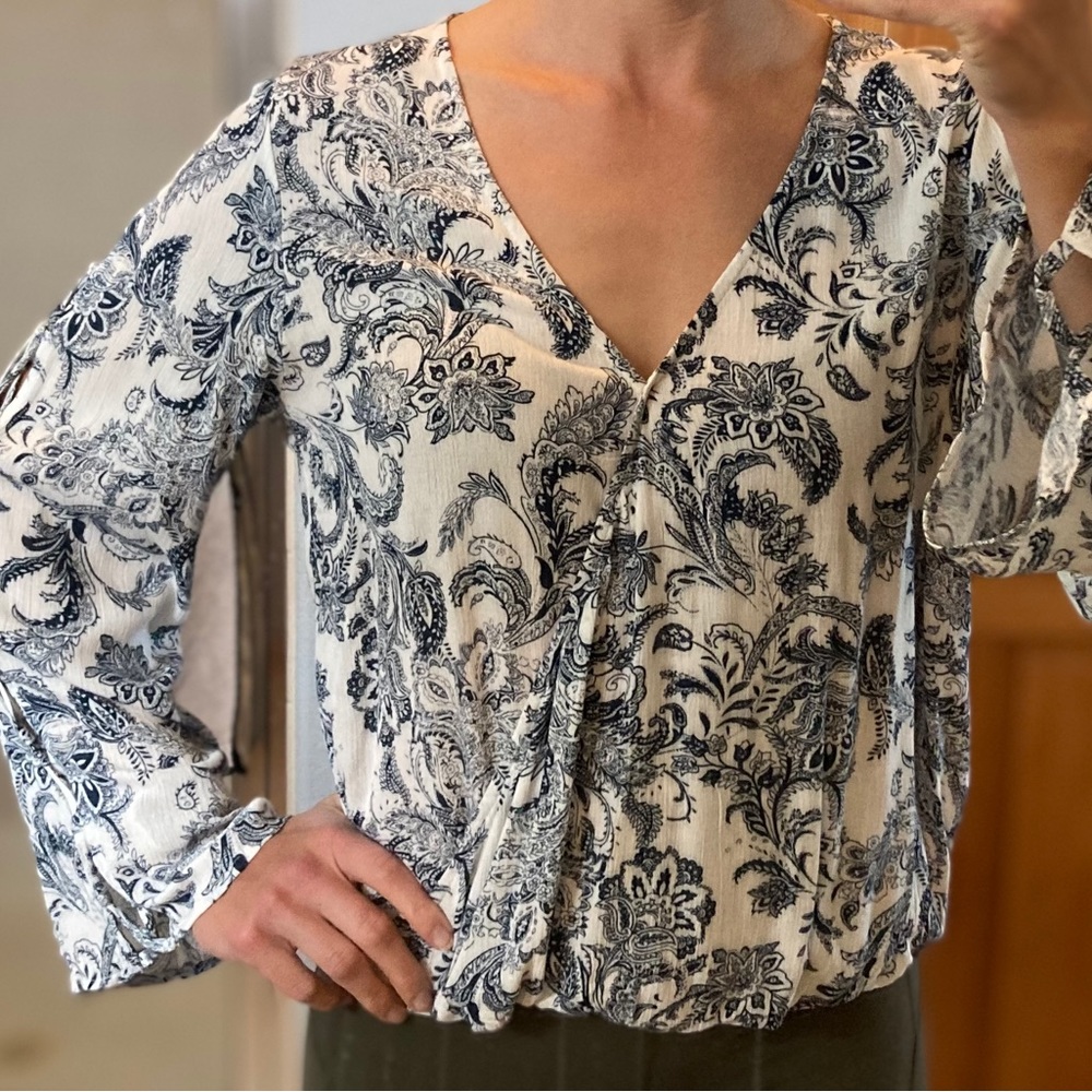 Front-Cross Paisley Printed Blouse
